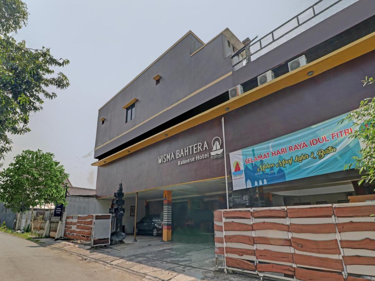 צ'ירבון Capital O 90407 Wisma Bahtera Hotel מראה חיצוני תמונה