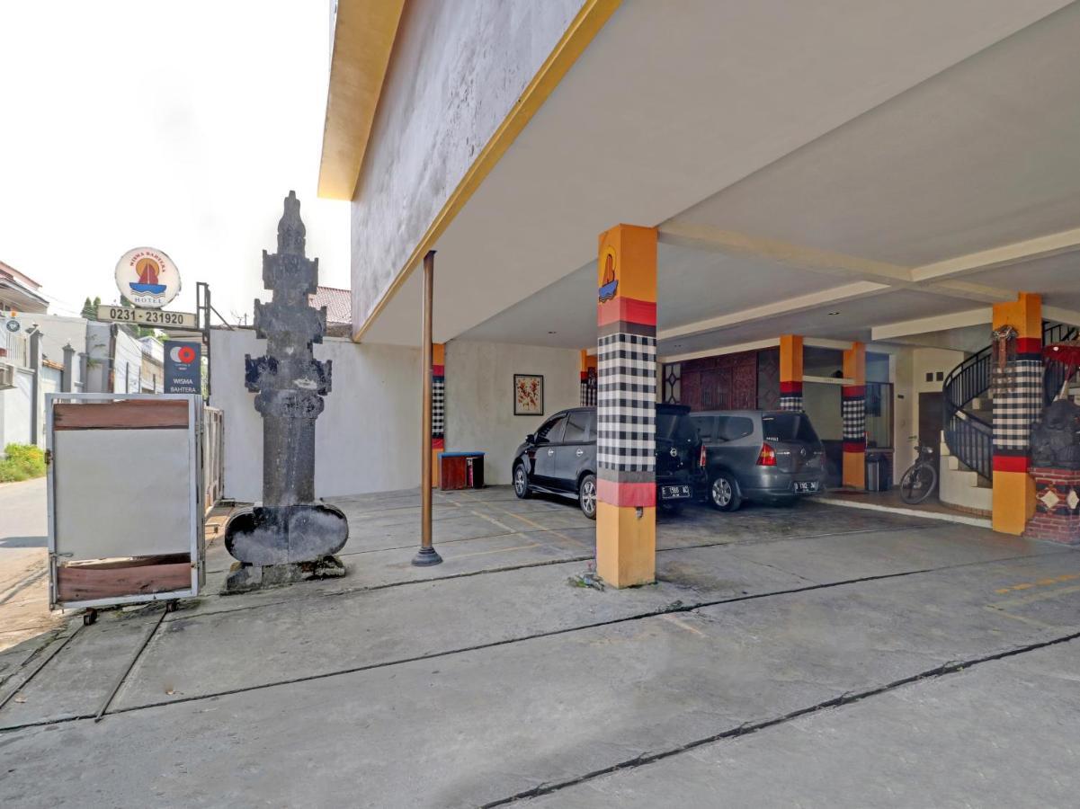 צ'ירבון Capital O 90407 Wisma Bahtera Hotel מראה חיצוני תמונה